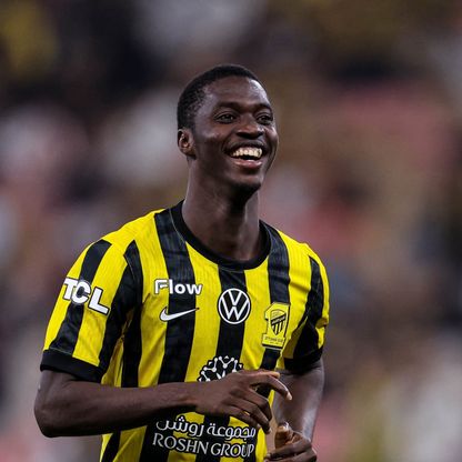 دومبيا الأفضل وعوار بين الأسوأ في مباراة الاتحاد والنجمة