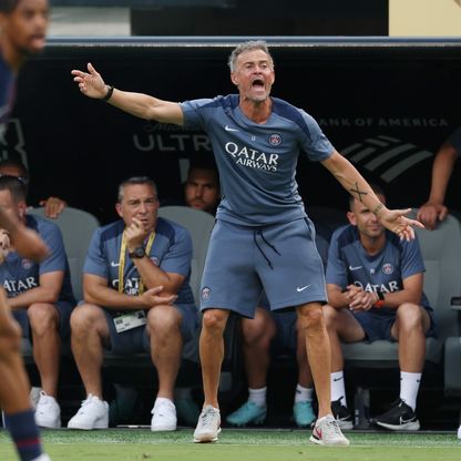 إنريكي: لم أتخيل هذه السهولة وهاتفي مليء برسائل التهنئة من برشلونة