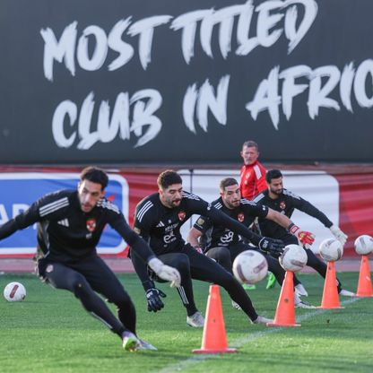 بتهمة إهانة وسبّ 3 لاعبين.. الأهلي يشكو الحكم وفا أمام لجنة الانضباط