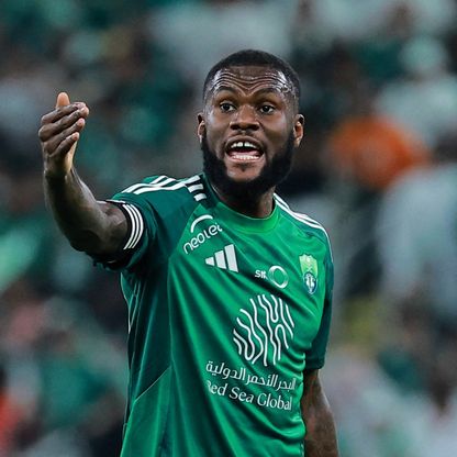 هل يعود لاعب الأهلي السعودي كيسي لإيطاليا للمرة الثالثة؟
