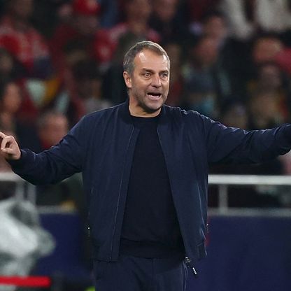 فليك يريد "حماية الحكام".. وينبّه برشلونة إلى خطورة بنفيكا