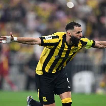 احتفال كريم بنزيما نجم الاتحاد بتسجيل هدف في مرمى ناساف بدوري أبطال أسيا للنخبة - 23 ديسمبر 205
