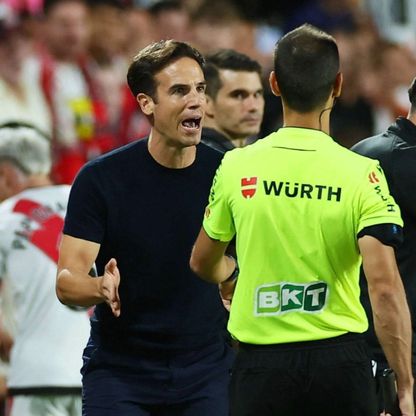 لماذا لم يؤجل الحكم مباراة رايو وبرشلونة رغم تعطل الـVAR؟