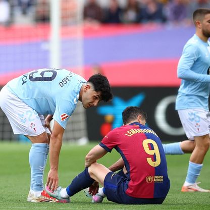 هل يغيب عن الكلاسيكو؟.. برشلونة يكشف طبيعة إصابة ليفاندوفسكي