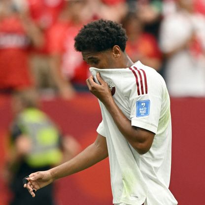 كندا تتقدّم على قطر 3-0 في الشوط الأول وطرد همام الأمين