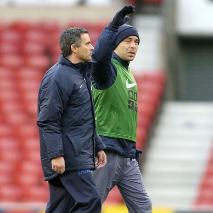 مورينيو ينهار باكياً ويتخيل نصيحة من الراحل جورجي كوستا