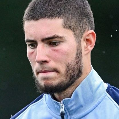 نجل زيدان "المطلوب في الجزائر" يرحل عن ريال بيتيس