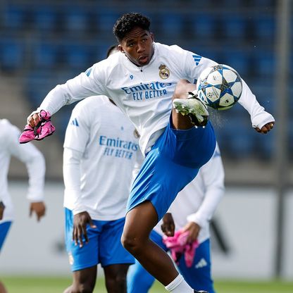 سر الاتصال الهاتفي بين مدرب ليون ومهاجم ريال مدريد