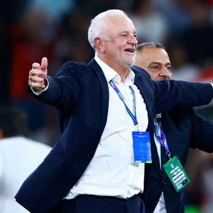 شاهد.. استقبال أسطوري لغراهام أرنولد من الجالية العراقية في أستراليا