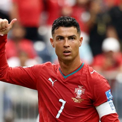 رونالدو يحصد جائزة الأفضل ويكشف هدفه مع البرتغال