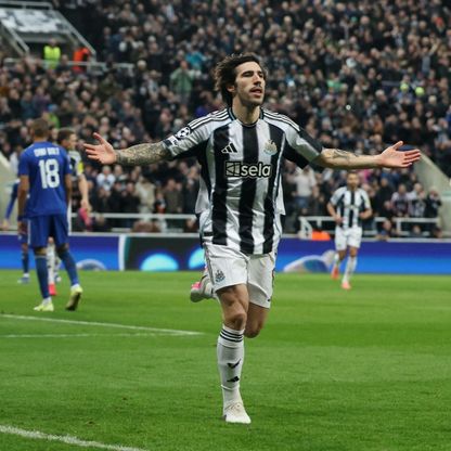 نيوكاسل يجدد فوزه على كاراباغ ويتأهل لثمن نهائي دوري أبطال أوروبا