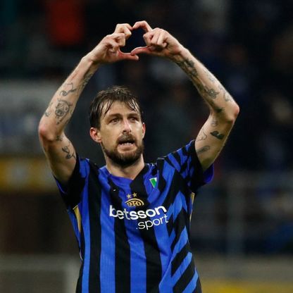 أتشيربي .. قهر السرطان والاكتئاب واحتفل أخيراً أمام برشلونة