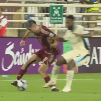 طرد مهند الشنقيطي خلال مبارة الوحدة والاتحاد بدوري أبطال آسيا