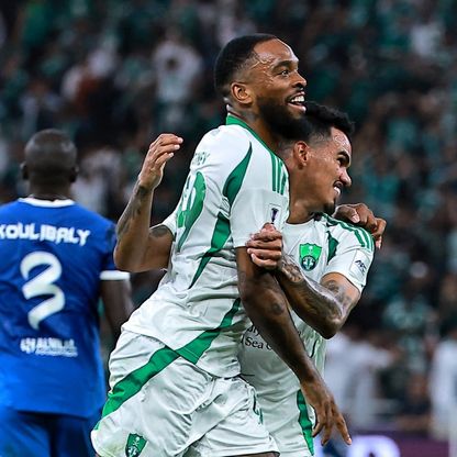 الأهلي يُزيح الهلال بثلاثية ويبلغ نهائي دوري أبطال آسيا