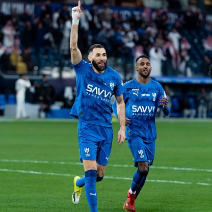 شاهد.. الهلال يفاقم محنة النجمة في ليلة تألّق كريم بنزيما