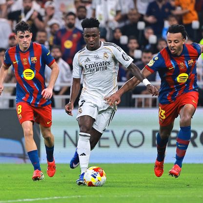 شاهد.. فينيسيوس ينهي صياماً تهديفياً طويلاً بهدف جميل ضد برشلونة