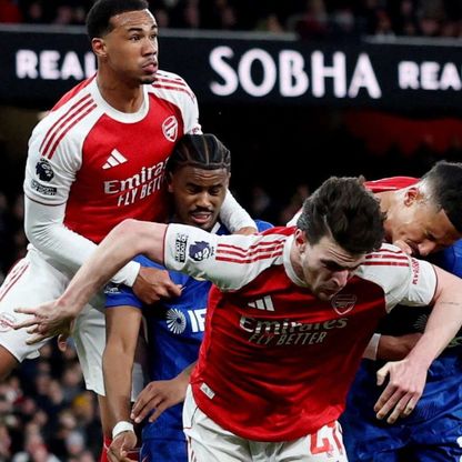 رقم قياسي لأرسنال في "الركنيات" وآخر لتشيلسي في البطاقات الحمراء