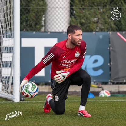 لوكا زيدان حارس الجزائر  يخضع لجراحة ناجحة في الفك