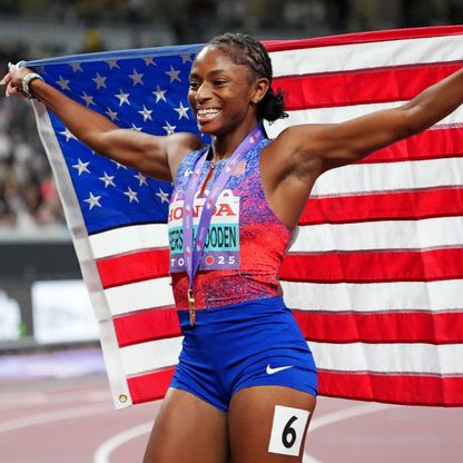 شاهد.. جيفرسون-وودن تضيف ذهبية ثانية بعد الفوز بسباق 200م