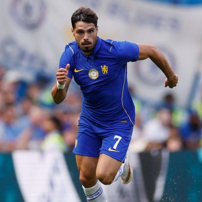 تشيلسي يصدم الهلال بـ"رقم فلكي" لبيع بيدرو نيتو