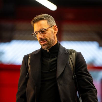 فان نيستلروي يعود إلى الجهاز الفني لمنتخب هولندا قبل كأس العالم