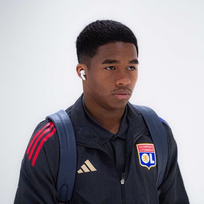 لست راضياً عن أدائه.. مدرب ليون ينتقد إندريك بشدة ويحرج ريال مدريد