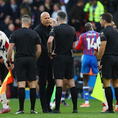 سلوت: ليس سهلاً تقبل خسارة ليفربول "في الوقت الضائع للوقت الضائع"