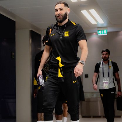 كيف رد بنزيما على رفض الاتحاد السعودي لمدرب ريال مدريد السابق؟