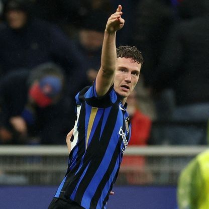 وصول أكانجي إلى إنتر.. تذكرة بافارد إلى مارسيليا