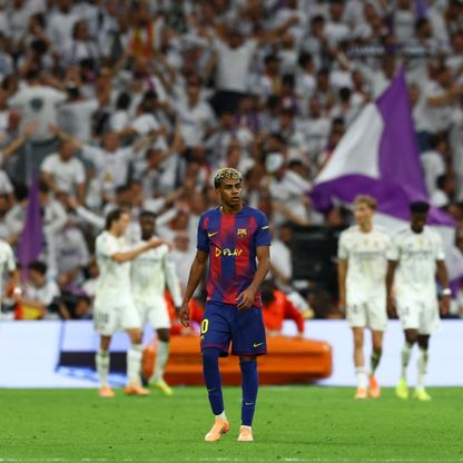 نجم ريال مدريد يدافع عن لامين يامال: يعاملونه مثل فينيسيوس