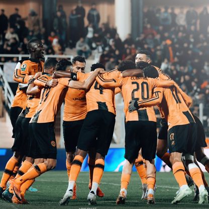 نهضة بركان يسحق ستيلينبوش بعد تأهلهما لربع نهائي الكونفيدرالية