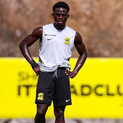 لاعب الاتحاد يخضع لجراحة الرباط الصليبي في ليون