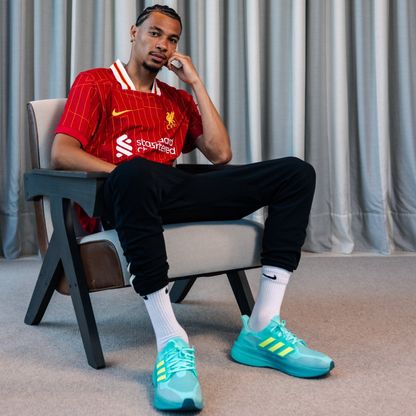 إيكيتيكي: انضممت إلى ليفربول في لحظة مثالية وأبحث عن ألقاب كبرى