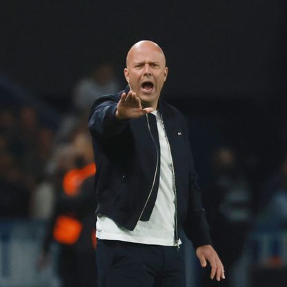 آرني سلوت يشعر "بدعم كامل" من ليفربول وجمهوره رغم الهزائم