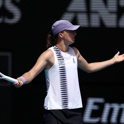 شفيونتيك تعول على مدرب نادال السابق لإنقاذ الموسم