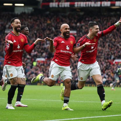 منذ متى لم يفز مانشستر يونايتد بخمس مباريات متتالية؟