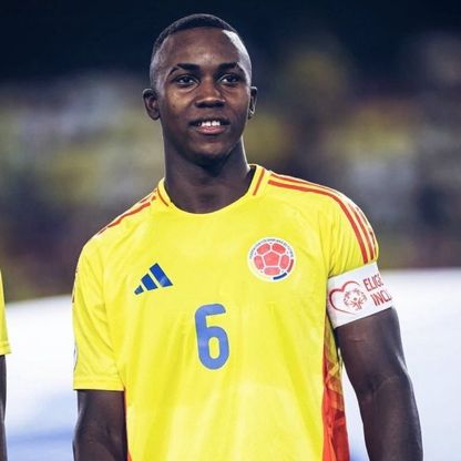 موهبة كولومبية.. صفقة يونايتد الجديدة تصل مانشستر خلال أيام