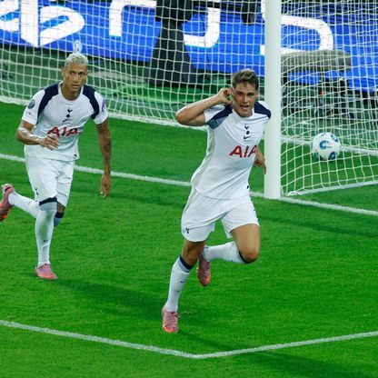 رغم اهتمام ريال مدريد.. مدافع توتنهام في طريقه إلى برشلونة