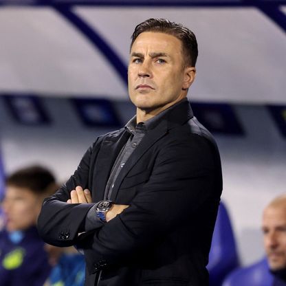 منتخب أوزبكستان يتعاقد مع المدرب الإيطالي فابيو كانافارو