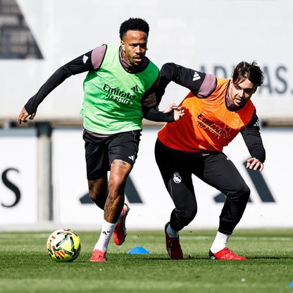 "خاطرتُ من أجل الفريق".. الكشف عن السبب الحقيقي لأزمة أسينسيو وأربيلوا