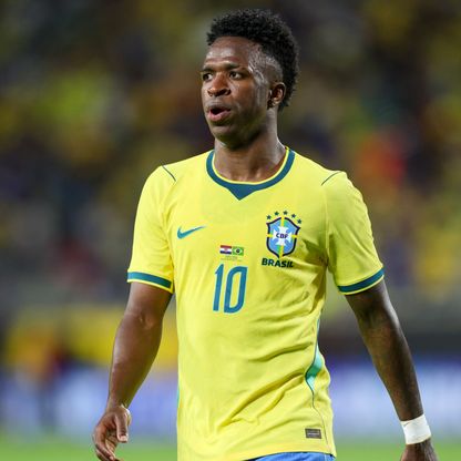 "أنت لست نيمار".. فينيسيوس يواجه انتقادات لاذعة في البرازيل