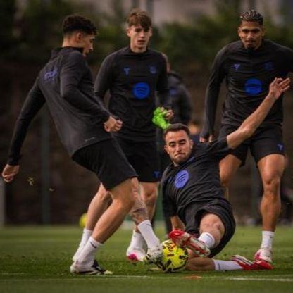 مفاجأة في تدريبات برشلونة لحل أزمة الإصابات