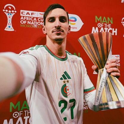 عادل بولبينة يكشف سر بكائه بعد هدفه الرائع وتأهل الجزائر