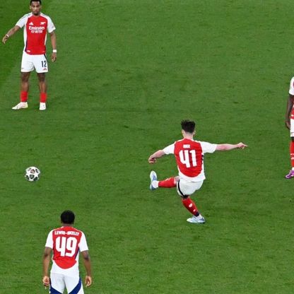 ديكلان رايس يُعذّب ريال مدريد بثنائية تاريخية من ركلات حرة