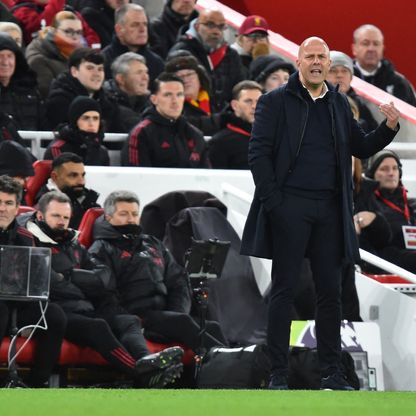 هل سيلعب محمد صلاح المباراة المقبلة؟ سلوت يعرف الإجابة من الآن