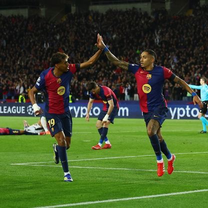 برشلونة "رافينيا ويامال" يعبر بنفيكا في دوري الأبطال