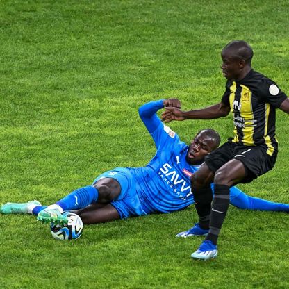 التفاصيل البسيطة والحظ والإصابات.. مبررات الاتحاد للهزيمة أمام الهلال