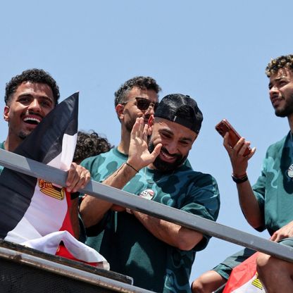 "الدوري السعودي ليس مكاناً للتقاعد".. مالك الخلود يتحدث عن صفقة صلاح