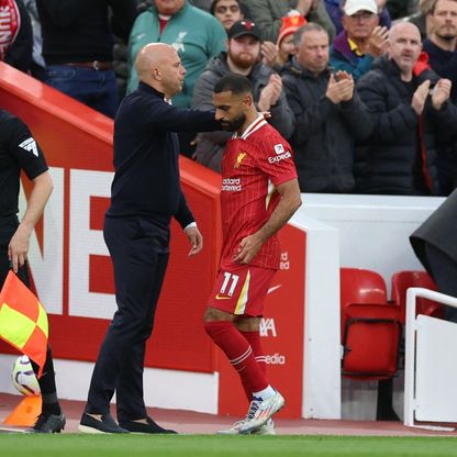سلوت منزعج من احتكار محمد صلاح للأهداف في ليفربول