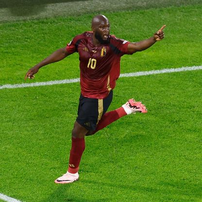مدرب بلجيكا: روميلو لوكاكو لاعب فريد لا يُستغنى عنه في كأس العالم